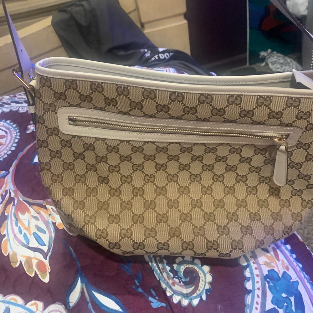 Brand New Authentic Gucci. Purse